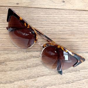 Tortoiseshell Cat Eye Sunglasses
